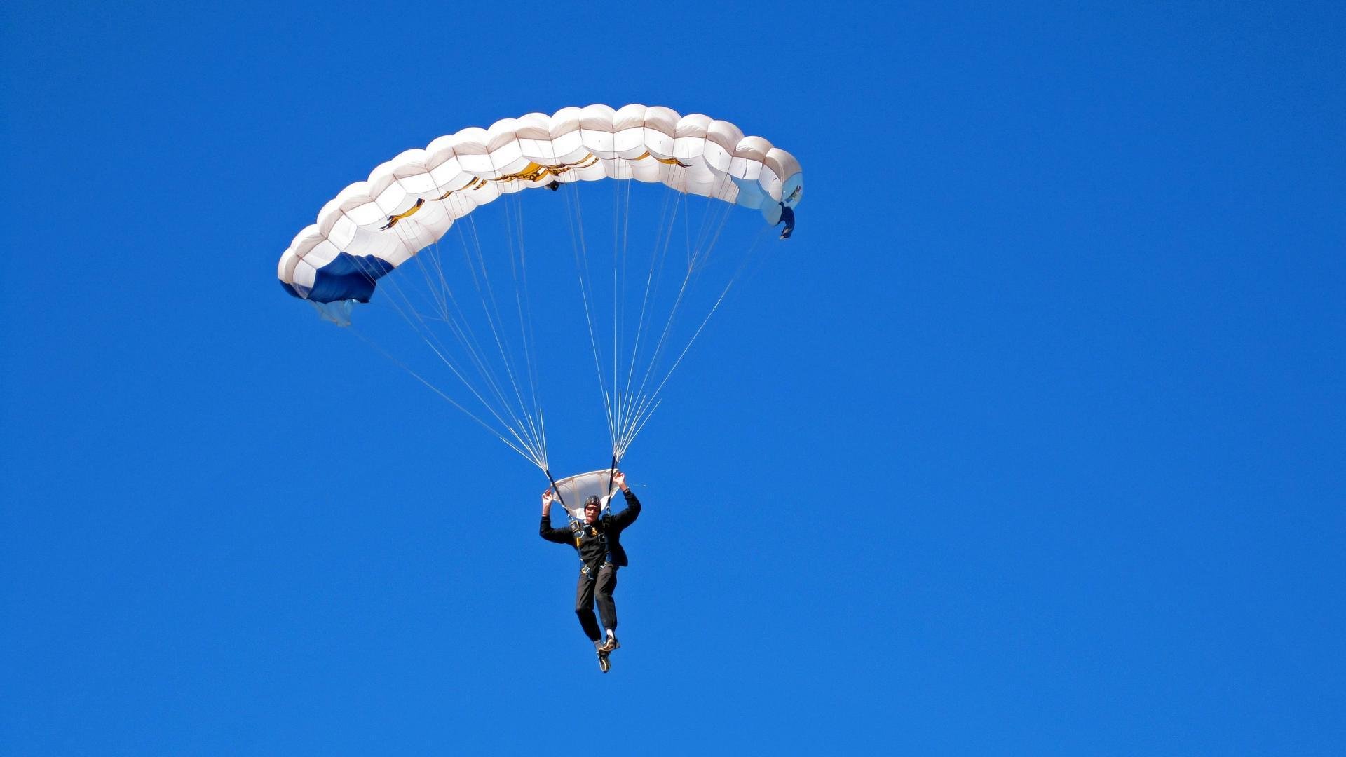 篮球青训营引进国际先进训练方法,青年篮球训练机构